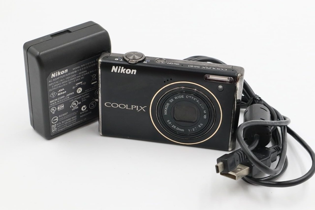 Nikon Coolpix S640 12.2MP Digital Camera with 5x Wide Angle