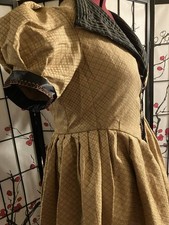 Sutil rico Renfaire o traje victoriano