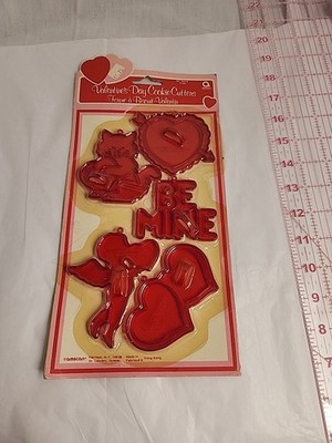 Vintage Valentine's Day Cookie Cutters Amscan Be Mine Cherub Hearts Cat NOS