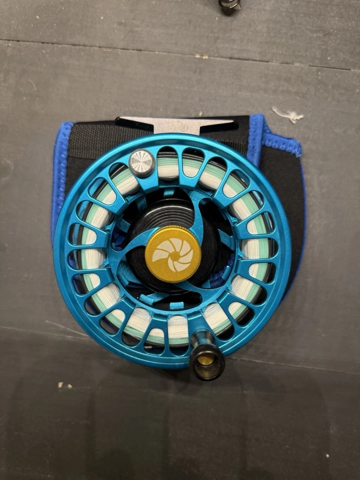 Nautilus NV-G 9/10 - Custom RARE Turquoise/Gold Fly Reel - Image 2 of 4