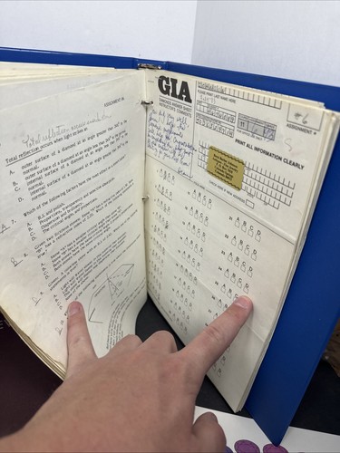 GIA GEM JEWELERS STONE BOOK MANUAL LABS WORKSHEET LOT CHARTS GLOSSARY ETC LOOK! - Picture 13 of 14