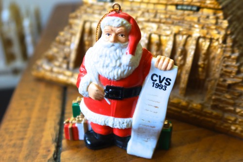 CVS Santa Hanging Ornament 1993 Flambro Imports 3 In Height Holiday Collectible - 第 1/4 張圖片
