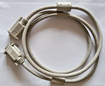 S-VGA Monitorkabel 1,60 m , 2 Ferritkerne zur Abschirmung, 8 mm  