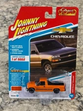 Johnny Lightning 2002 Chevy Silverado Tangier Orange 1/64