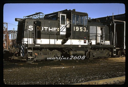 (W) ORIG TRAIN SLIDE-SOUTHERN (SOU) 1953 ROSTER