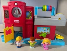 Fisher-Price Little People Friendly School Interactive Playset w/ 3 figures