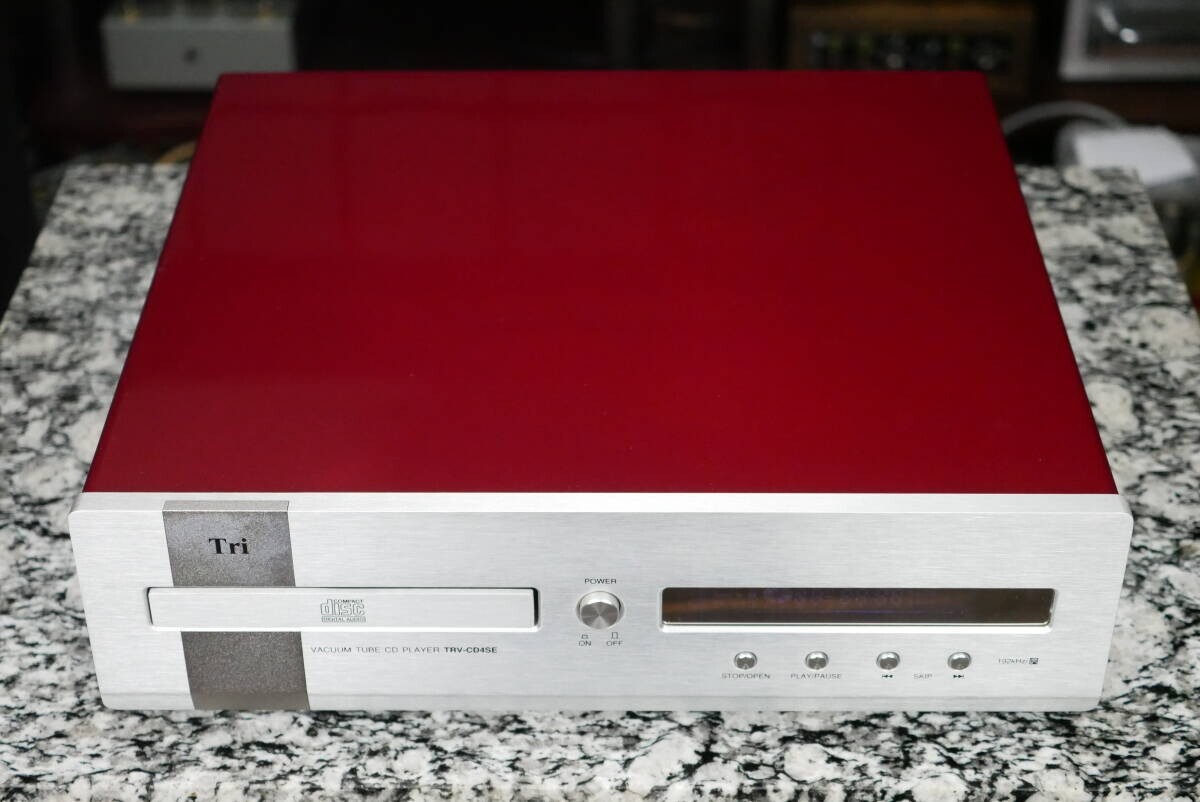Triode TRV-CD4SE Vacuum Tube CD Player With Controller Triode TRV-CD4SE Vacuum Tube CD Player With Controller