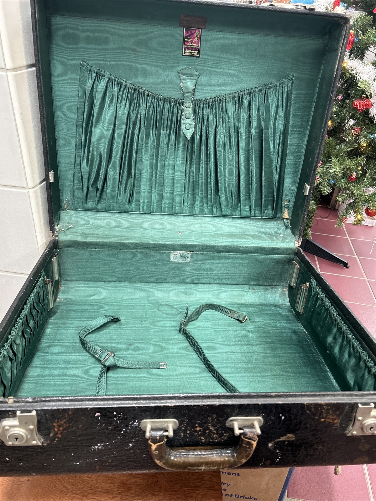 Vintage 1930’s Art Deco Luggage Suitcase Aviatrix by Wheary Rare 21”L X