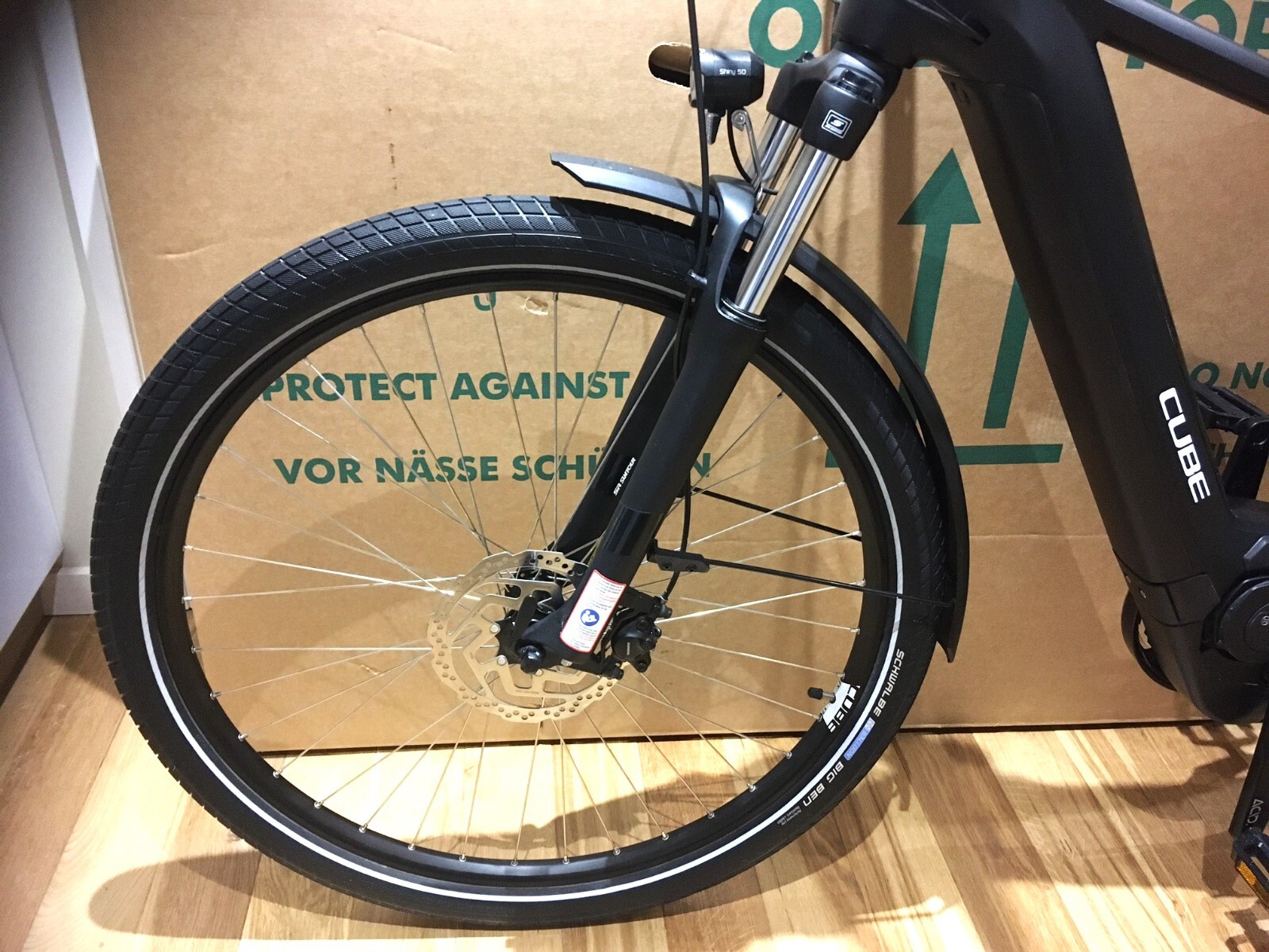 'BARG'AIN' Cube Kathmandu Hybrid Pro 625 EBIKE Outstanding Mint