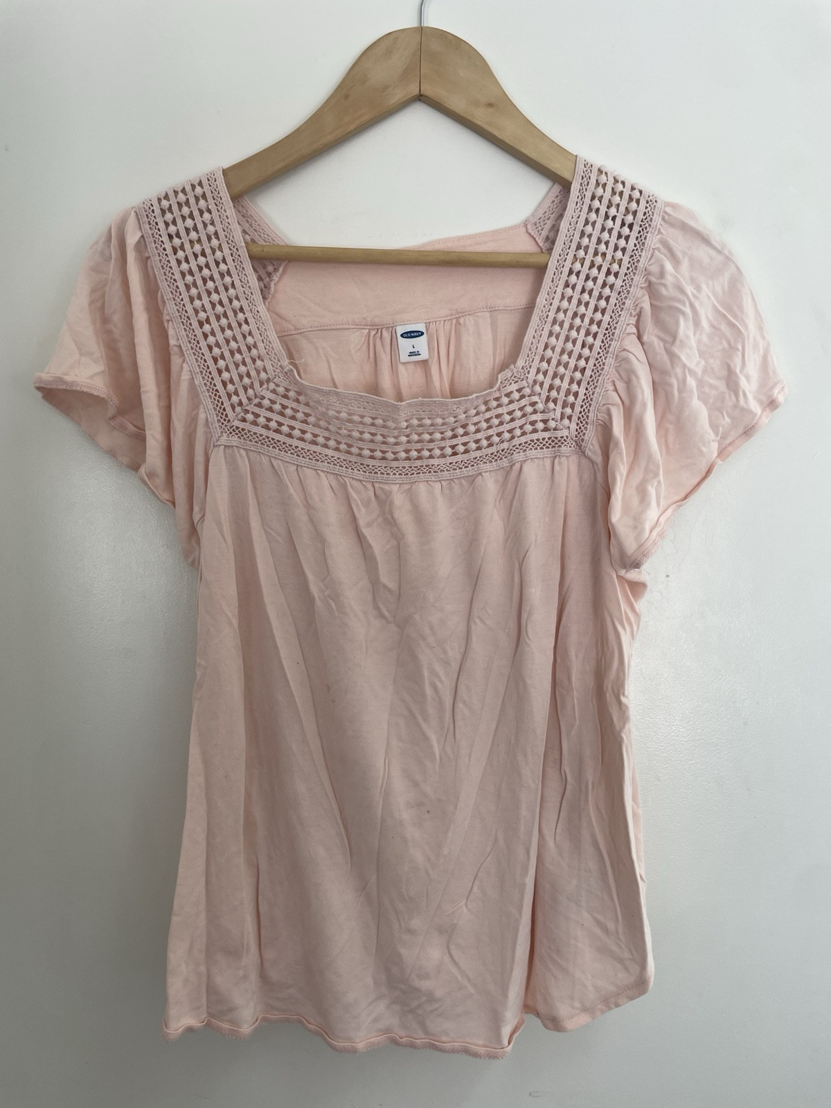 Old Navy Women's Solid Pink Lace Neckline Rayon Square Neck Short Sleeve Shirt L