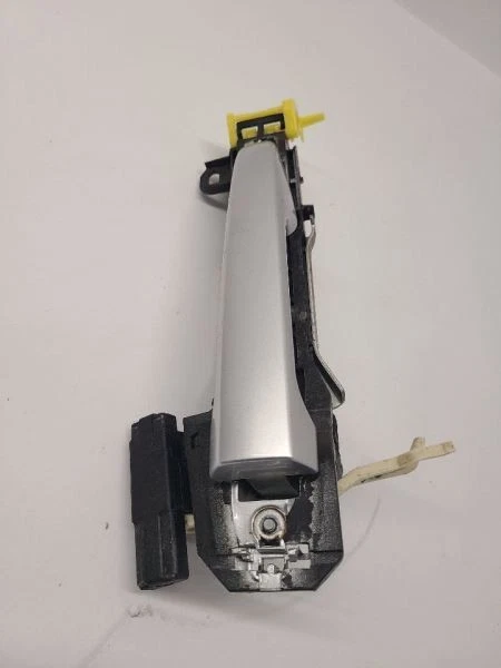 10-18 TOYOTA PRIUS RH Passenger Rear Handle Exterior Assembly Door Prius V  Foto 4 de 4