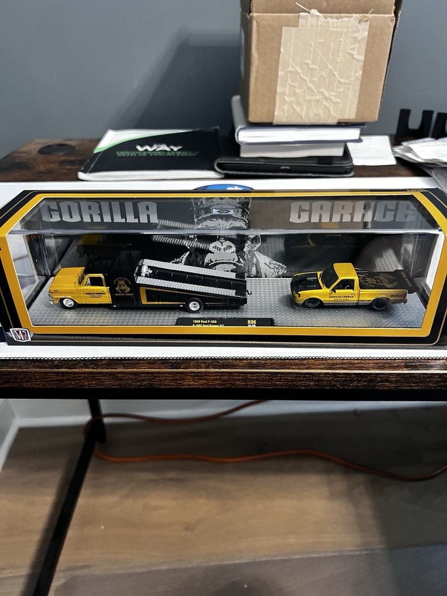 M2 Machines,Hauler ,1969 Ford F-350 & 1995 Ford Ranger XLT R96