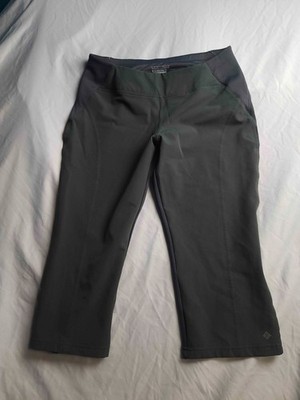 Columbia Titanium Capri Pants Womens M Gray Omni-Wick Athletic Hiking Gorpcore