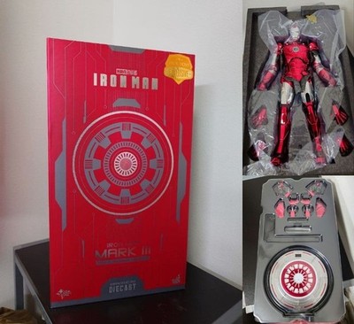 Hot Toys MMS744D64 Iron Man Mark III (Red & Chrome Version) 1/6 New Rare Japan