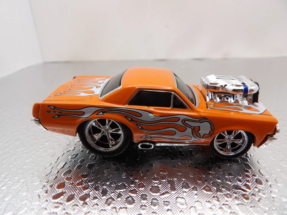 1964 PONTIAC GTO       2007 THE ORIGINAL MUSCLE MACHINES   1:64 DIE-CAST - Image 2 of 4
