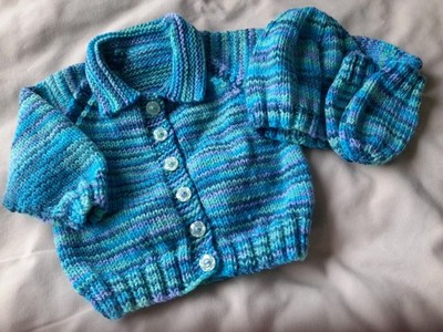 HANDGESTRICKTE BABY JACKE/CARDIGAN MIT KRAGEN, MÜTZE UND FÄUSTLINGE GRÖSSE 3-6 MONATE
