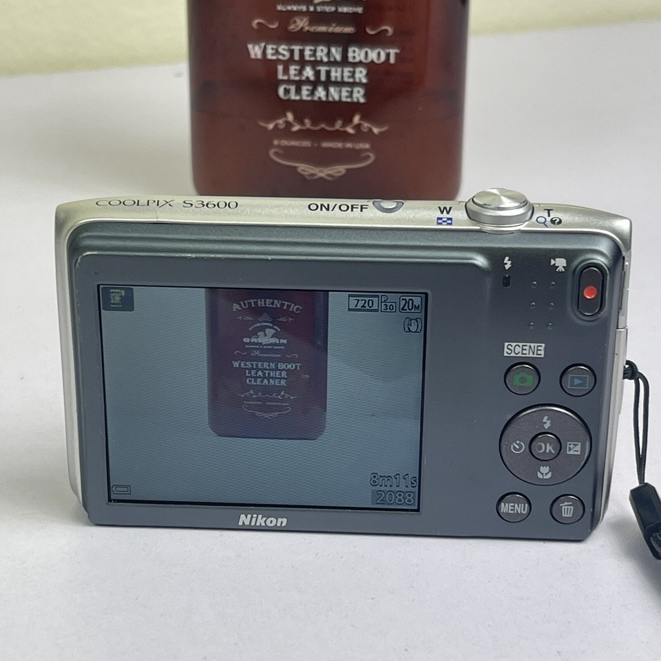 Nikon COOLPIX S3600 20.1MP Compact Digital Camera Silver No Battery