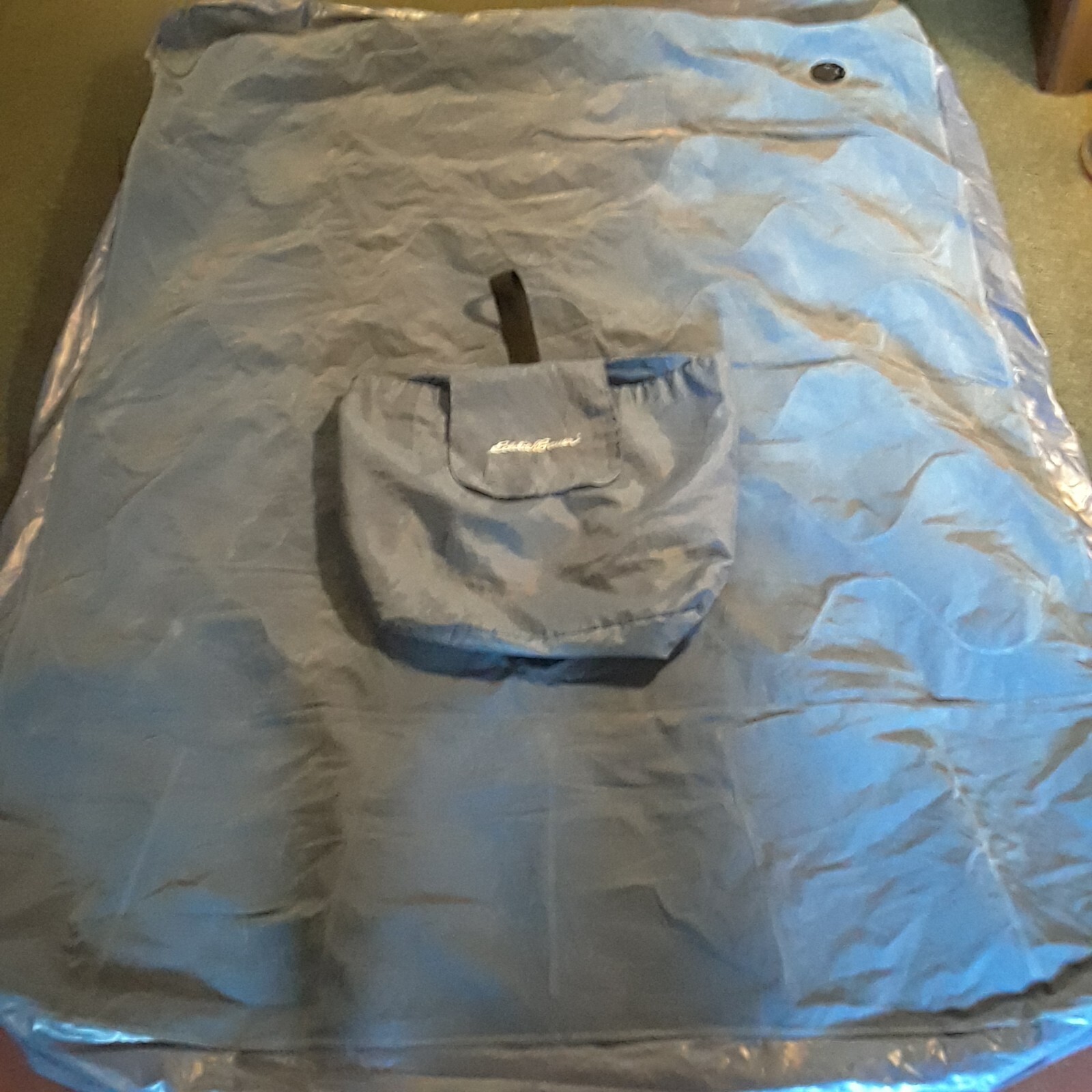 EDDIE BAUER INFLATABLE QUEEN AIR MATTRESS INDOOR/OUTDOOR W/BAG & BUILT