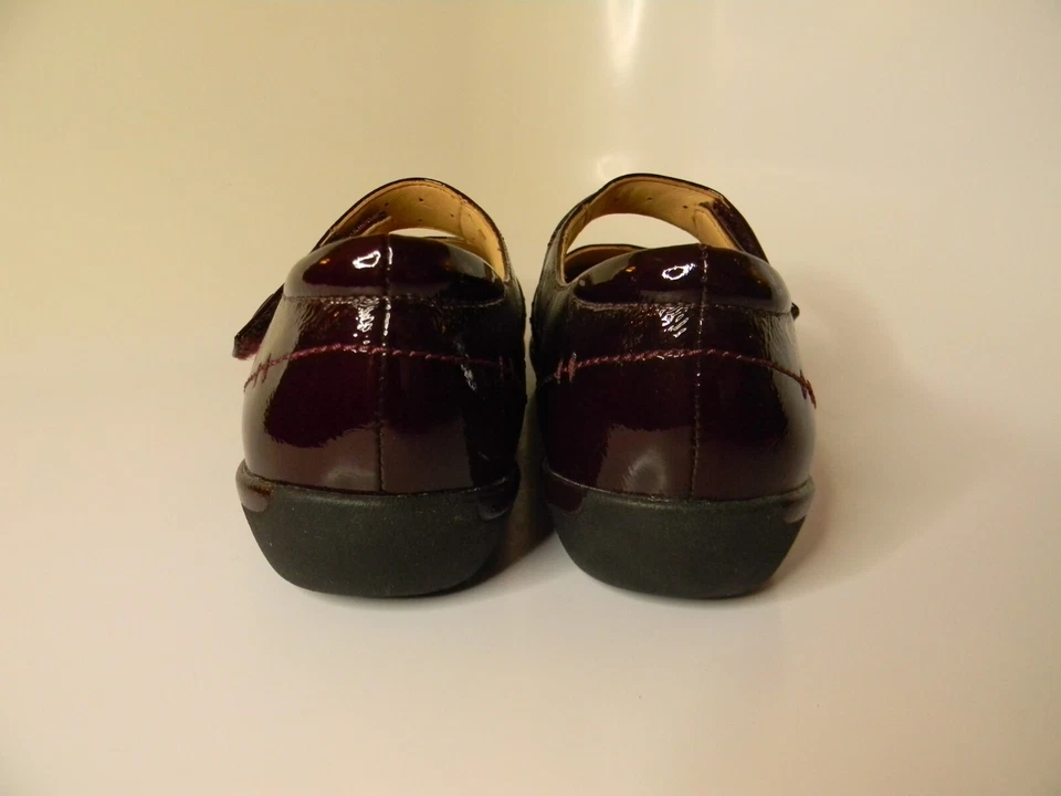 Новый в коробке женщин Clarks ремесленник неструктурированный Un Helma бордовые туфли размер 7,5 М - Изображение 2 из 4