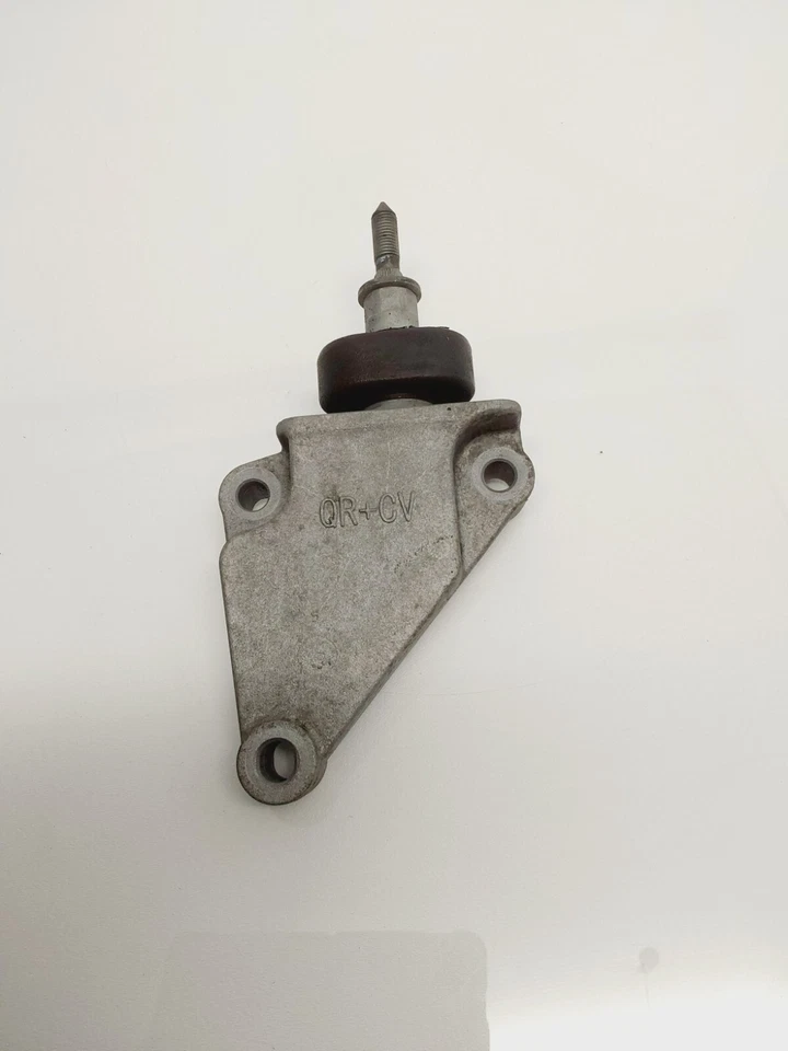 2010 Nissan Altima Front Left engine Mount Bracket OEM - Image 4 of 4