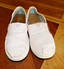 TOMS pink ribbed slip-on shoes youth sz 5.5