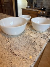 Pyrex VINTAGE BOWLS  set of 3 !   Milk Opaque Opal - So Cool - No Reserve.  Cool