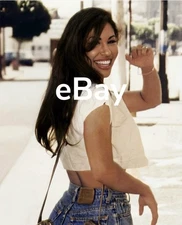 Beautiful American Tejano Selena Quintanilla 8X10 Photo Print