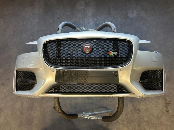 Front bumper Jaguar XF II X260 T2H7037LML P22968999