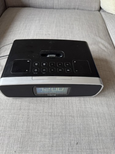 iHome iP90 Dual Alarm Clock Radio AM/FM Presets & Dock for iPod and iPhone - Picture 3 of 9