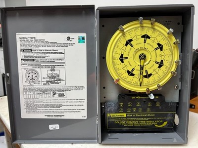  INTERMATIC SEVEN-DAY TME CLOCK SWITCH 4 POLE SINGLE THROW 40 AMP 120V T7401B