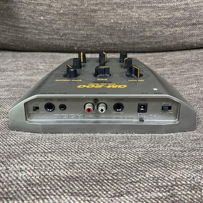 ZOOM/Guitar Amp Modeler GM-200アンプシミュレーター Zoom GM-200 VAMS Guitar Amp Modeler Tested & Working Made in