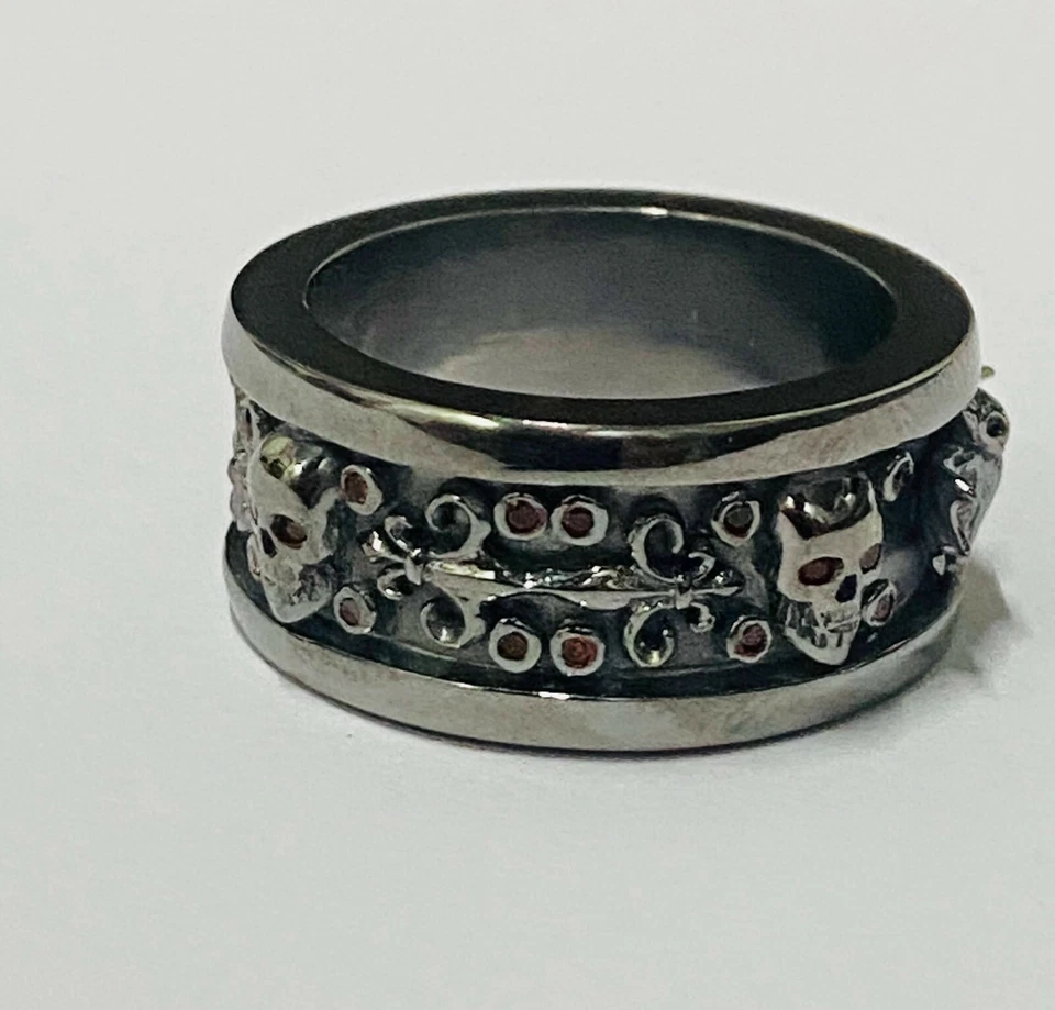 0.40TCW Created Red Garnet Bat and Skull Wedding Band Fleur De Lis Gun Metal Fn - Image 2 of 4