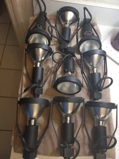 RKI Track Lighting Fixture #610543 W/75 Watt 120V Lamp Spot 12 Degree Beam black