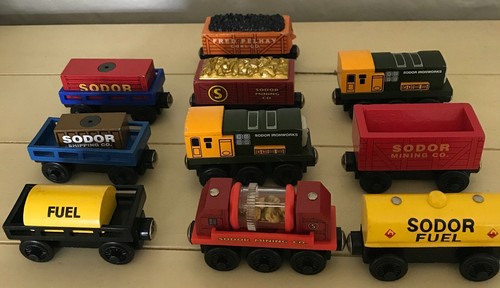 Thomas & Friends Wooden Railway Engines, Cars, Trains - Lot of 10+ 3 Accessories
