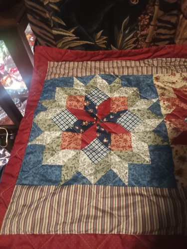 Quilted vintage style standard bed pillow case. - Picture 2 of 7