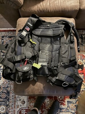 Zeagle Zena Women s BCD with New Rip Cord System Size Medium June 2024 Model