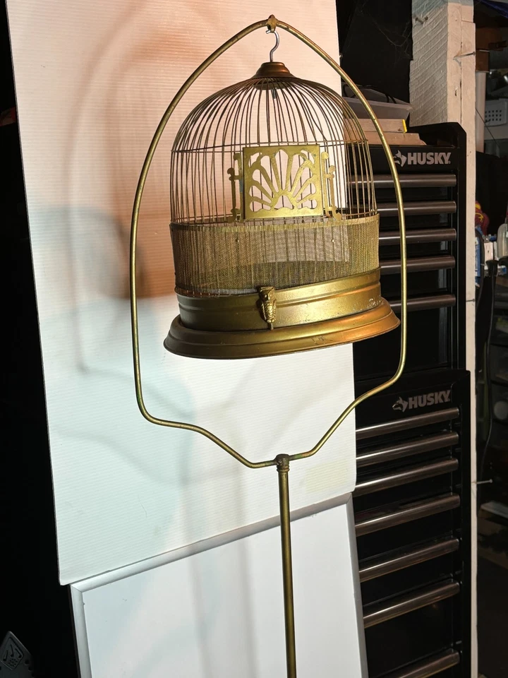 Antigua jaula para pájaros de alambre dorado corona de 1920 anillo Art Deco soporte de piso base de hierro fundido Foto 4 de 4