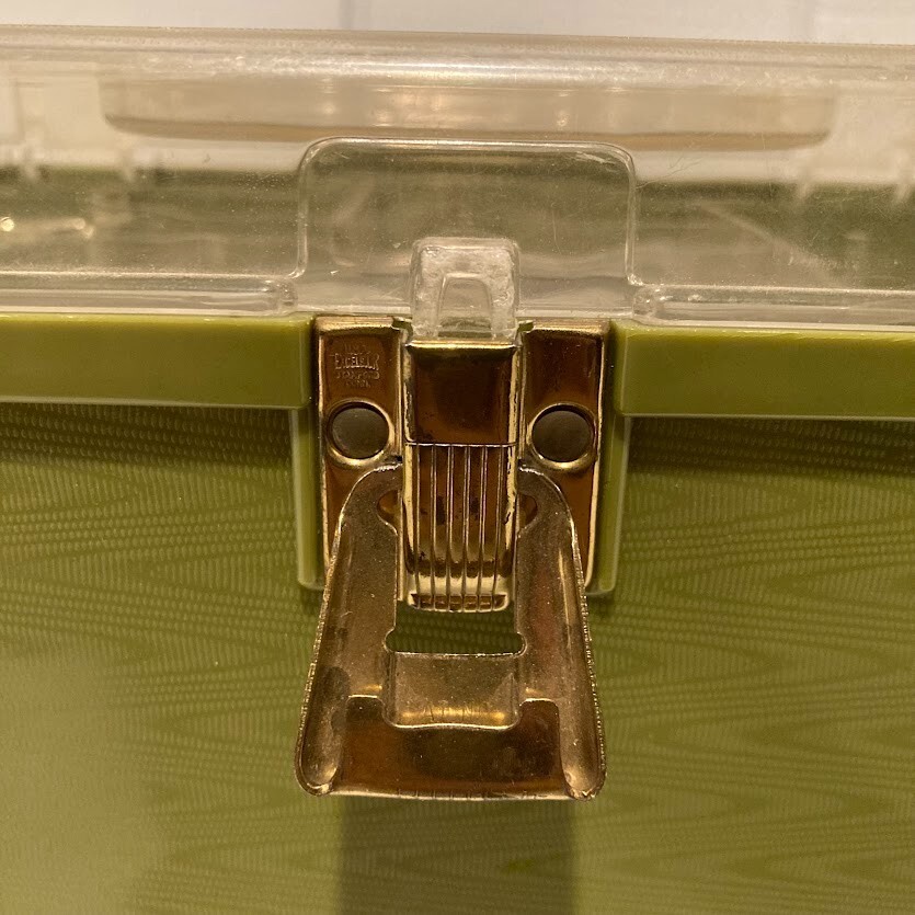 WIL-HOLD Plastic SEWING BOX 1970s Green with Tray Med Size Vintage Wilson Mfg.