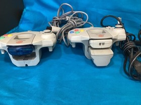 SEGA Dreamcast Console White + 2 Controllers + Cables + Game Inside