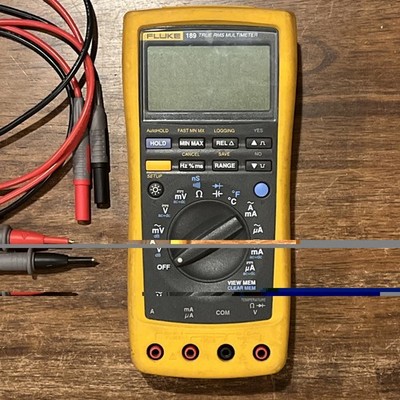 Fluke 189 True RMS Digital Multimeter w/Red+Black CATIII Leads