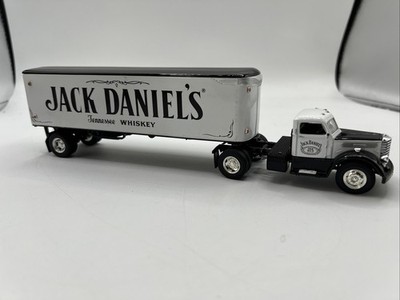 ジャックダニエルトレーラーミニカー Matchbox 1948 Jack Daniel's Diamond T Artic Box Tractor Trailer