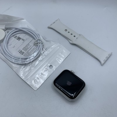 Apple Watch SE (1st Gen) 40mm Silver Aluminum GPS+Cellular Good Condition
