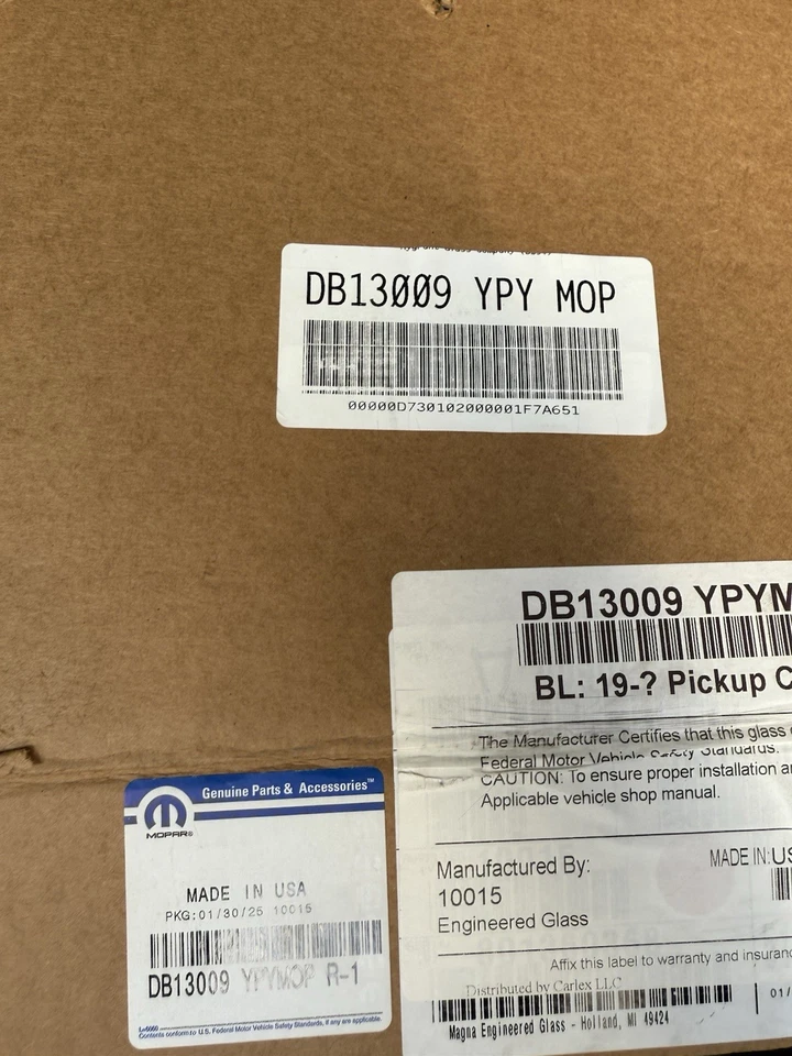 Repuesto ventana cristal trasero ram 1500 DT repuesto Foto 3 de 4