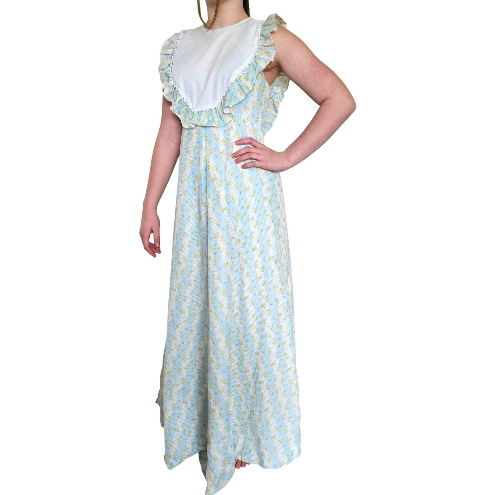 Hilda Hawaii 1970s Maxi Dres Vintage Sleeveless Floral Maxi Ruffle White Bib Sm