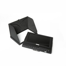 Walimex Pro LCD HD Monitor Director z zamontowaną osłoną przeciwsłoneczną