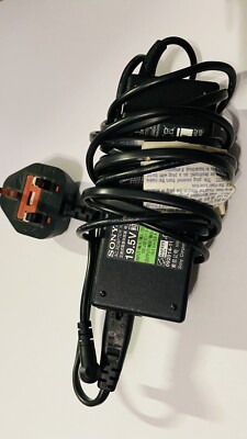 Sony Vaio VGP-AC19V33 AC Netzteil Ladegerät schwarz 19,5 Volt 3,9A