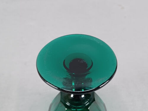 19th Century British "Bristol Green" Petal Cut Wine Glass Circa 1830-1850 - Picture 7 of 10