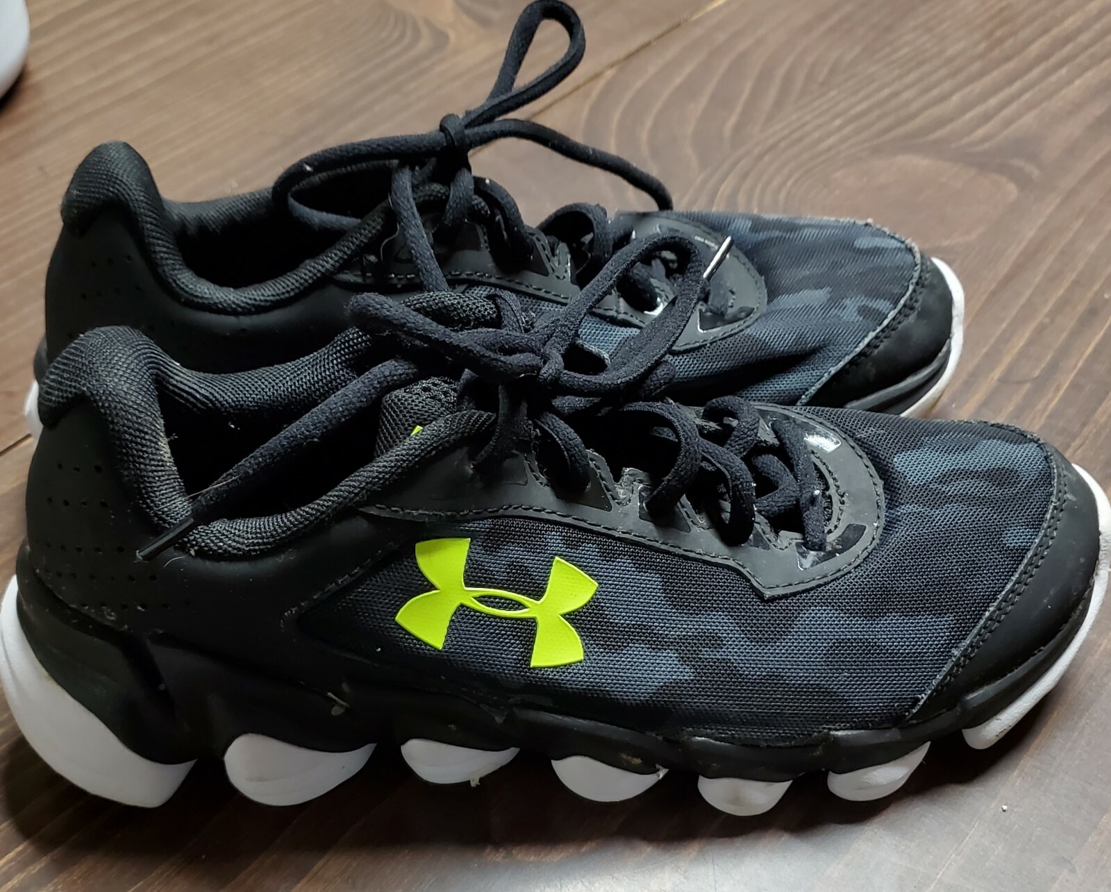 Under Armour Kids Black/Graphite Mesh 