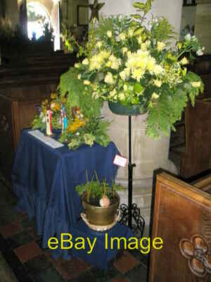 Foto 6x4 Blumenausstellung basierend auf den ''Drei Weisen'' in St Faith c2008