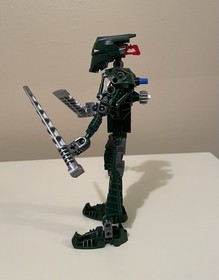 LEGO BIONICLE: Toa Matau 8605 - 100% Complete 2004 - No Instructions / No Box